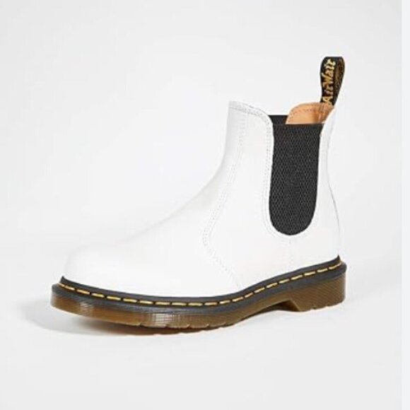 Dr. Martens slip resistant unisex Chelsea boot - Picture 1 of 8